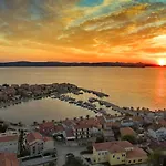 Vakantiehuis Family Friendly House With A Swimming Pool Bibinje, Zadar - 23364