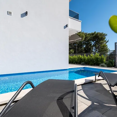 Vakantiehuis Family Friendly House With A Swimming Pool Bibinje, Zadar - 23364 Bibinje